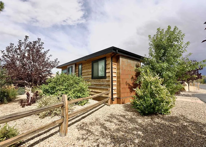 Escalante Escapes Wild Rose- King Escape