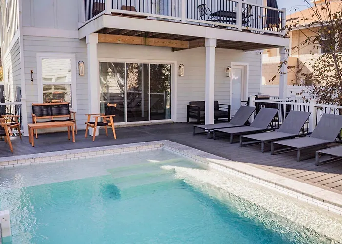 Slow Pace Beach Living - Pool - Steps From Beach
