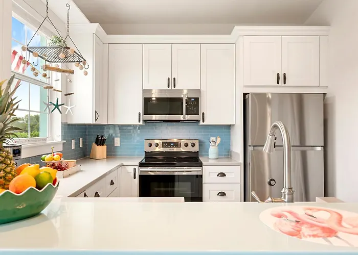 Cozy Coastal Cottage At Naples Bay, Pickleball, Botanical Garden