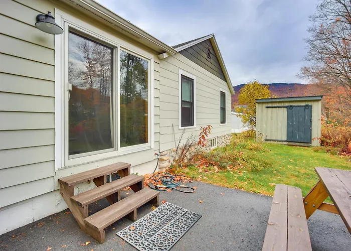 Comfortable Lincoln Home: Walk To Main Street!