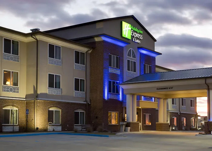Holiday Inn Express & Suites Nevada By Ihg