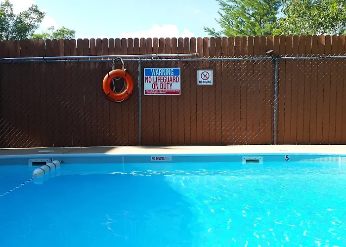 Shady Acre Inn And Suites