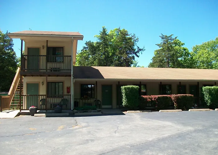 Shady Acre Inn And Suites