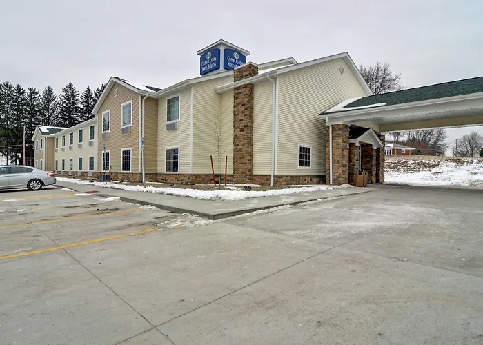 Cobblestone Hotel & Suites - Punxsutawney