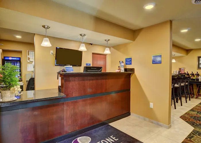 Cobblestone Hotel & Suites - Punxsutawney