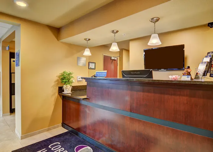 Cobblestone Hotel & Suites - Punxsutawney