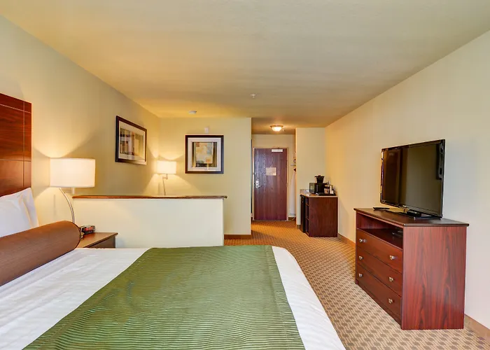 Cobblestone Hotel & Suites - Punxsutawney
