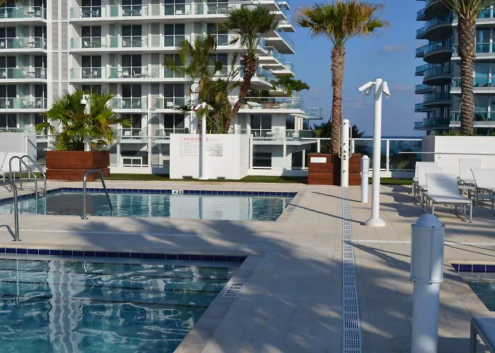 Grand Beach Hotel Surfside West