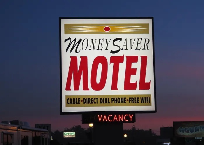 Seven Seas Inn & Suites