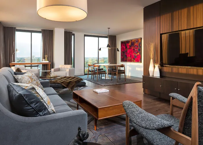 Le Meridien Columbus, The Joseph