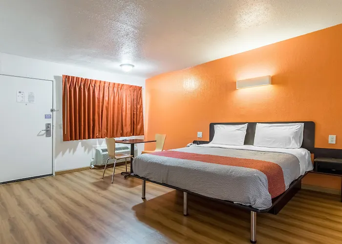 Motel 6-Orange, Ca - Anaheim