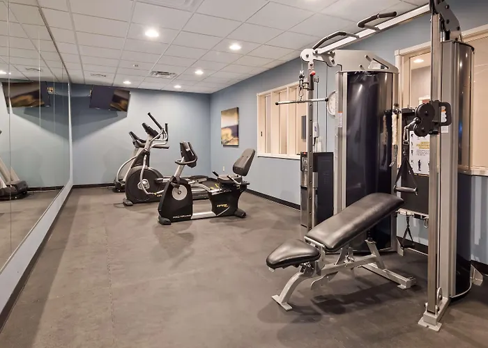 Best Western Plus Boardman Inn & Suites
