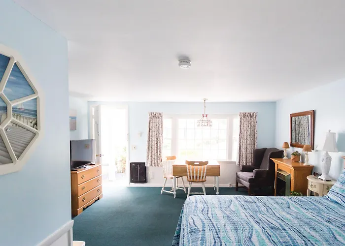 A Beach Breeze Inn