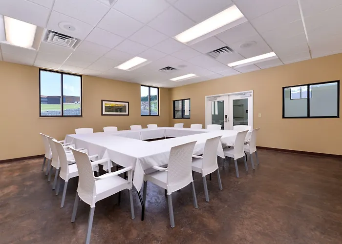 Comfort Inn & Suites Mandan - Bismarck
