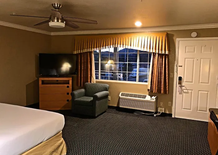 Lake Point Lodge
