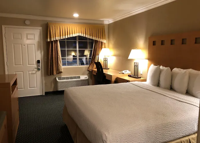 Lake Point Lodge