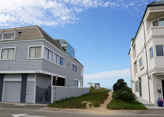 Ocean Surf Inn & Suites