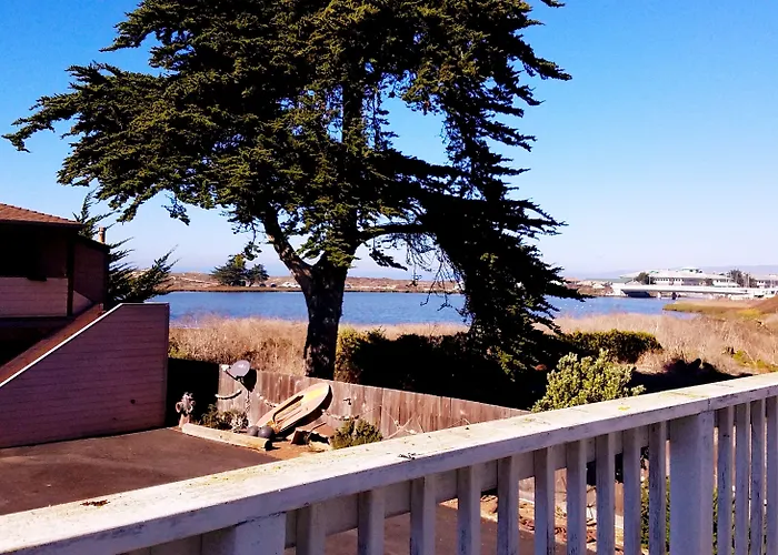 Captain'S Inn At Moss Landing
