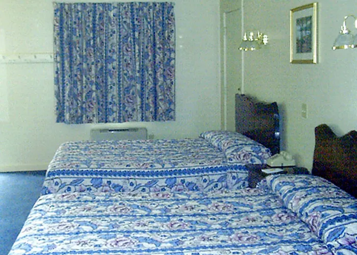 The Chalet Motel