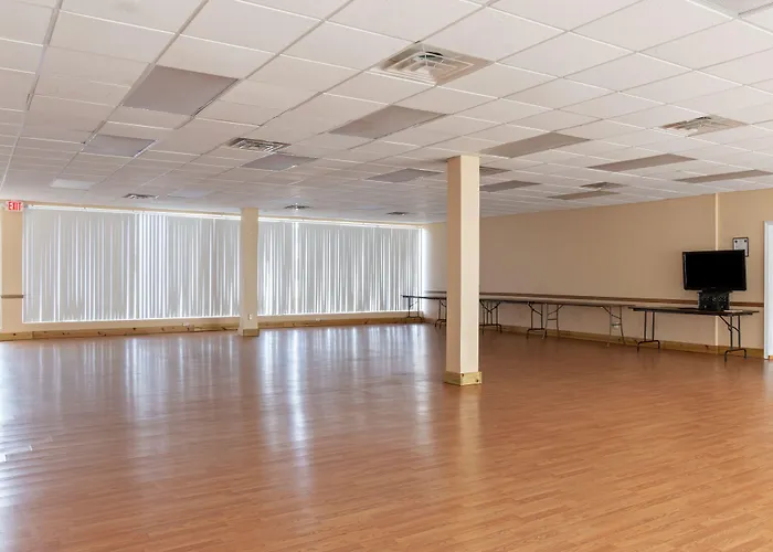 Traveler'S Place Inn & Suites