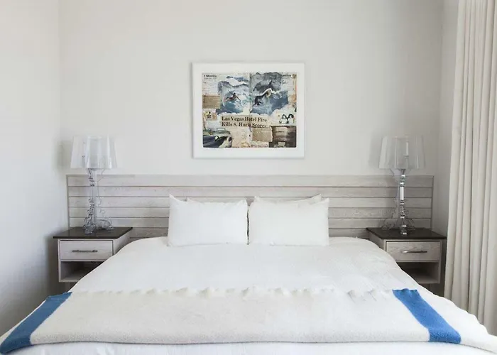 Bungalow Hotel