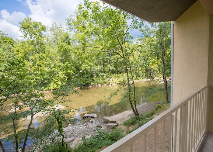 Twin Mountain Inn & Suites