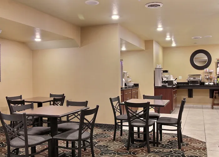 Cobblestone Inn & Suites - Linton