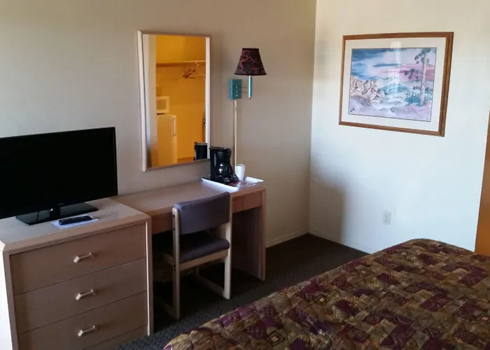 Heritage House Motel