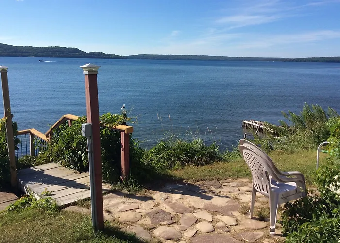 Pictured Rocks Bed And Breakfast
