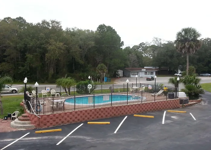 Apalachicola Bay Inn
