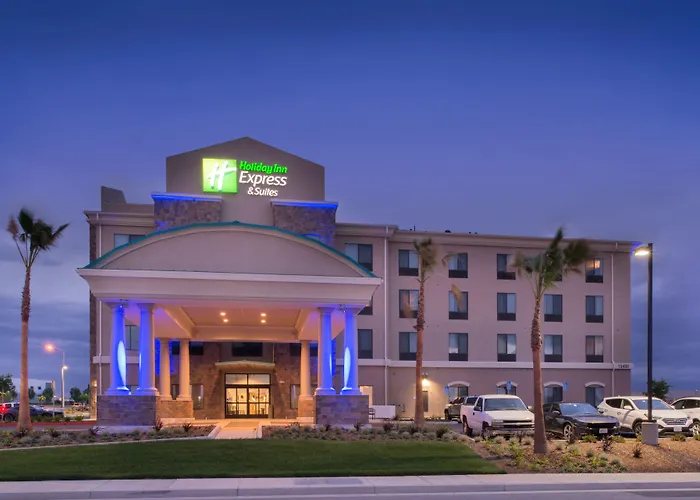 Holiday Inn Express & Suites Bakersfield Airport By Ihg