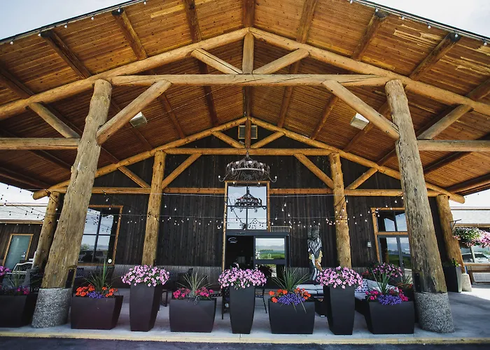 Ninepipes Lodge