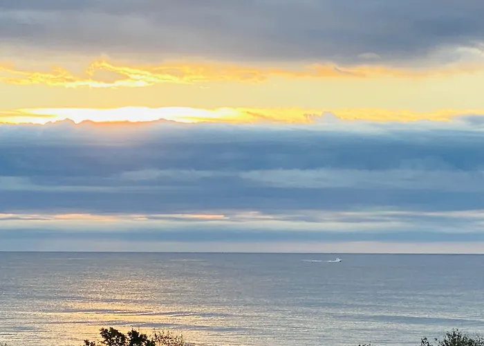 Hartman'S Briney Breezes Beach Resort