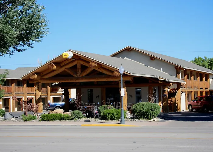 Moose Creek Lodge & Suites