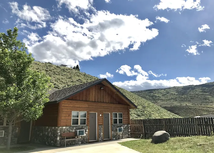 Holiday Lodge