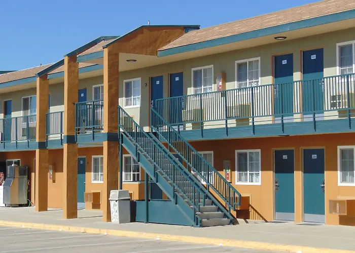 Corcoran Country Inn