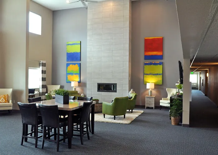Brookstone Lodge & Suites