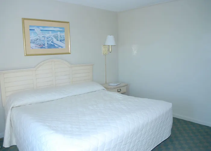 Admiral Motor Inn