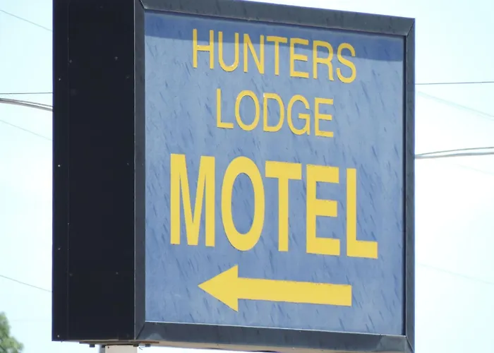 Hunters Lodge Motel
