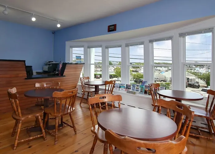 Cape Cod Harbor House Inn