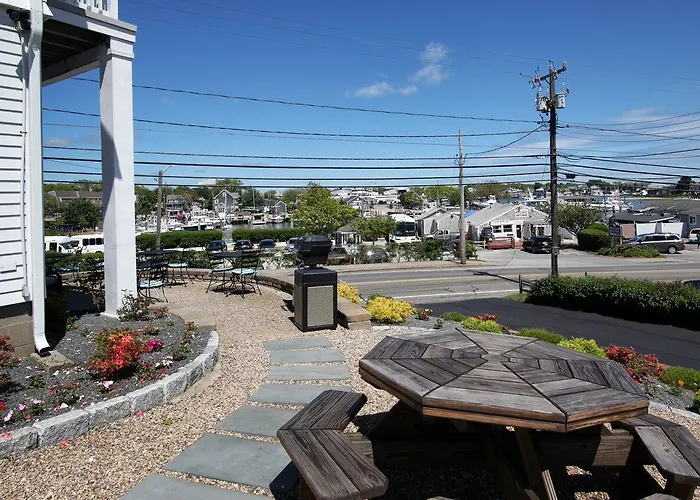 Cape Cod Harbor House Inn