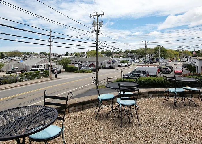 Cape Cod Harbor House Inn