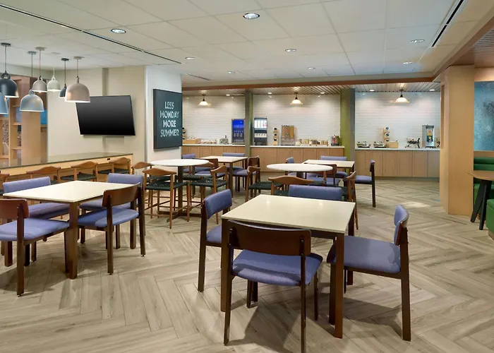 Fairfield By Marriott Inn & Suites Alpharetta Avalon Area