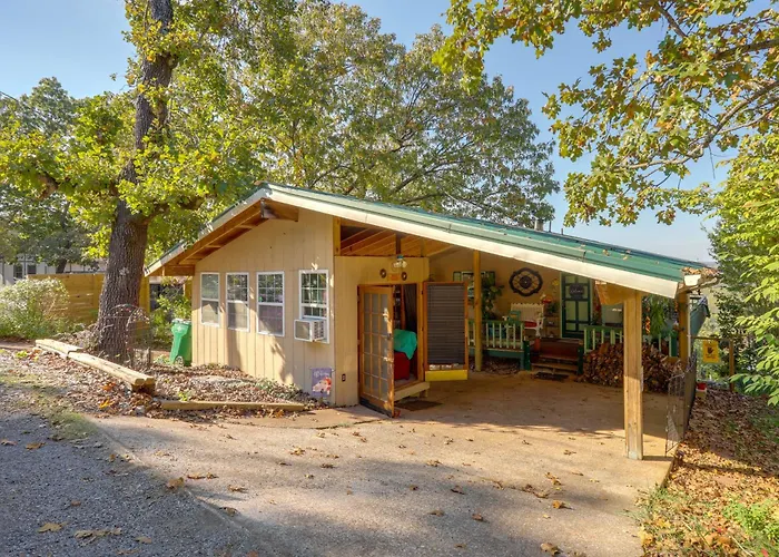 'The Treehouse' In Cherokee Village: Deck & Views
