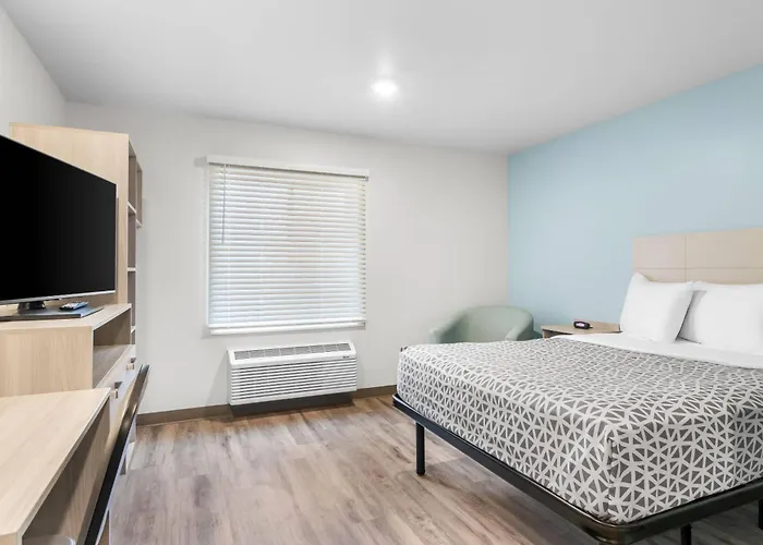 Woodspring Suites Elkhart