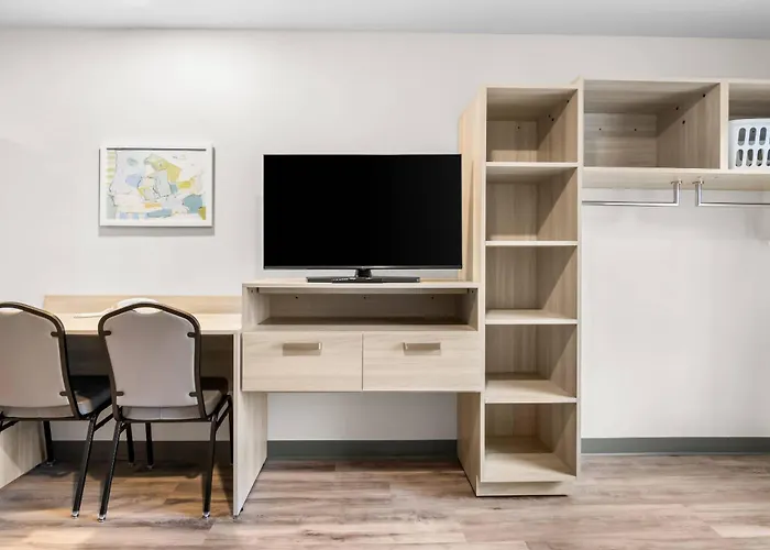 Woodspring Suites Elkhart