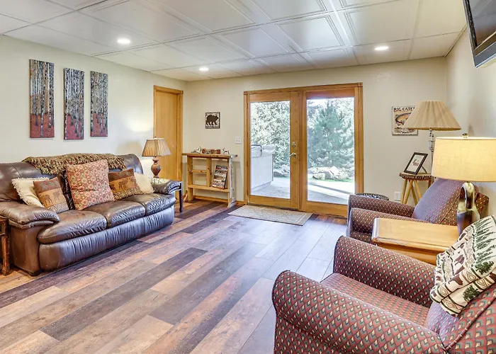 Lead Home In The Mountains W/ Hot Tub + Views!