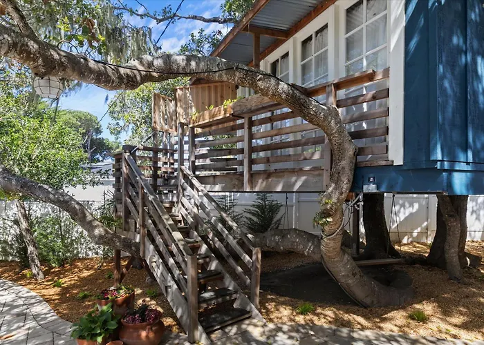 House Of Joy-Sleeps 12