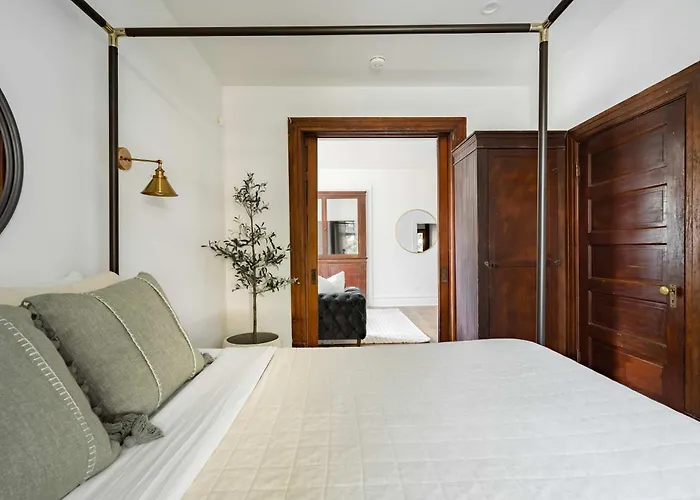 Stay Portland - The Etoile Suite - Nob Architecture & Boutiques