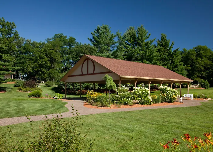 Goldmoor Inn & Resort